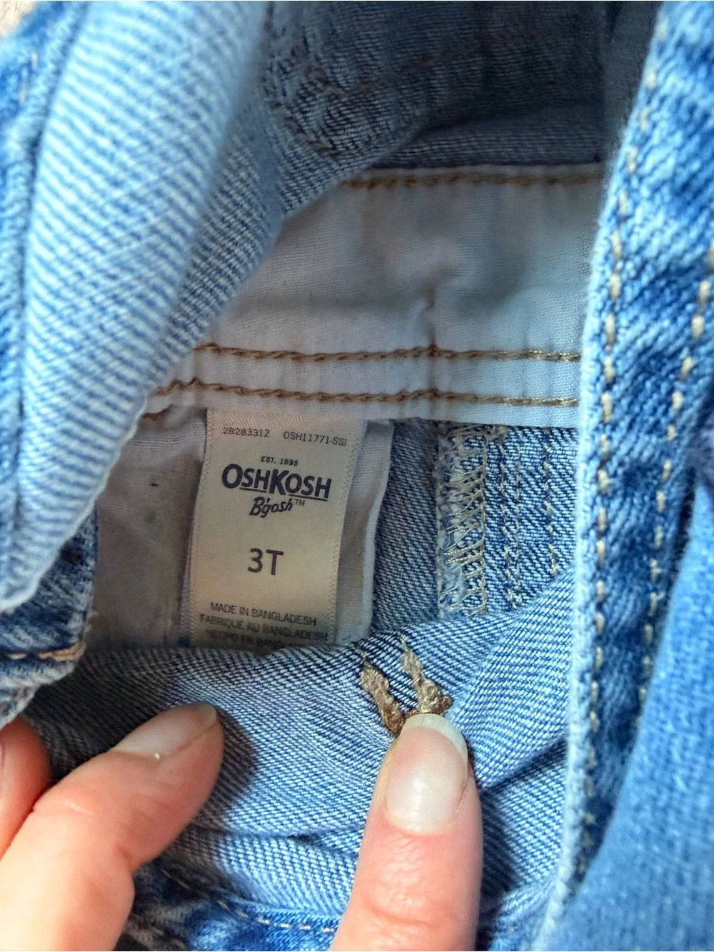 OshKosh Bgosh worn 3t